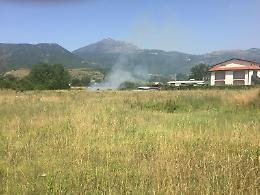 Fiamme a pochi metri dai rifiuti di Nocione: paura per i "veleni" interrati