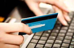 Tenta di comprare un'auto sul web ma resta vittima di una truffa