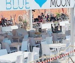 Ponza, sigilli al cuore della movida: chiuso nuovamente il noto locale Blue Moon