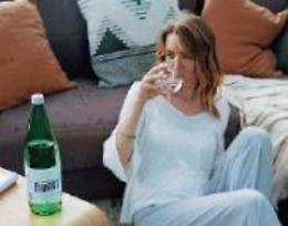 Acqua Fiuggi, ecco un nuovo spot sulle reti Mediaset per promuoverla