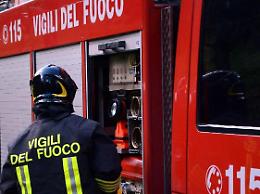 Aeroporto dato alle fiamme, caccia al piromane: «un ignobile infame»