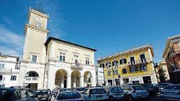 Pali pericolanti, allerta per la pubblica incolumità: scatta il verbale