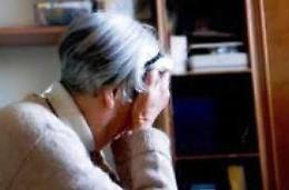 Violenze, minacce e continue richieste di denaro: madre costretta a denunciare il figlio