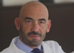 Bassetti "Aggredito da un No Vax sotto casa, lo Stato intervenga"