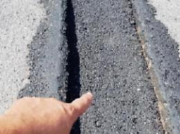 Via Cellaro, asfalto nuovo...pericoli vecchi: i residenti invocano interventi