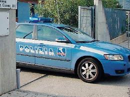 Ruba medicinali in un ambulatorio, poi la fuga: acciuffato e denunciato