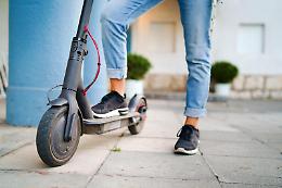 Mobilità sostenibile, nuove regole per i monopattini: ecco cosa cambia