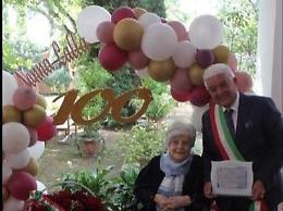 Traguardo dei 100 anni per Iolanda: già docente, preside e amministratrice