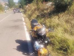 Travolge un cinghiale e resta gravemente ferito: soccorso dal biker che poi muore