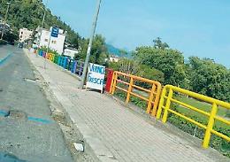 Strade chiuse, parcheggi selvaggi e caos: lamentele e segnalazioni