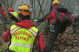 Paura in montagna: si fa male durante un'escursione, donna in ospedale