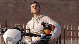 Muore nel sonno a 17 anni: Samuel trovato senza vita nel suo letto dai genitori
