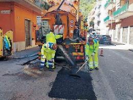 Asfalto su via De Nicola, partono gli interventi di manutenzione attesi da anni