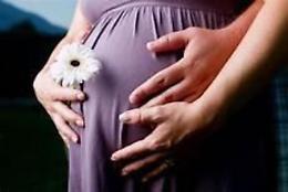Gravidanza e allattamento al seno: un corso gratuito per le future e neo mamme