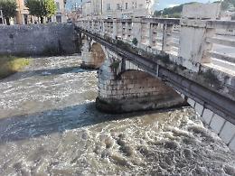 Liri inquinato, torna la schiuma bianca nel fiume: cittadini allarmati