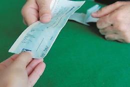 Cambiali firmate con l'inganno: dopo le minacce di pignoramento, l'estorsione