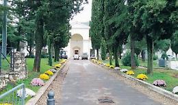 Lavori al viale del cimitero: nuovo look ma si aspettano i loculi