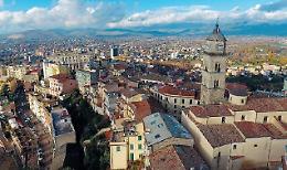 Lavori pubblici, interventi di manutenzione nelle scuole comunali e al campanile