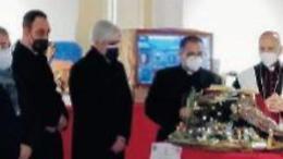La ripartenza passa per la tradizione: inaugurata la mostra dei presepi