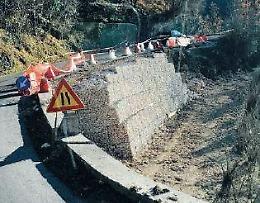 Strada franata: proseguono i lavori per la messa in sicurezza