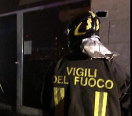 Fumo nella mansarda, 4 intossicati finiscono in ospedale. Nessuna ipotesi esclusa