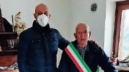 Cento candeline per Gabriele Sfavillante, il nonno insignito della fascia tricolore