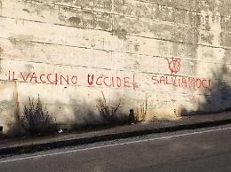 Multe ai "No Vax" annullate e rimborso a chi ha già pagato