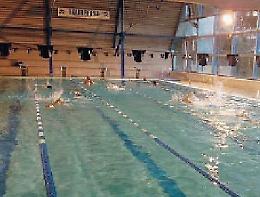 Crollo delle presenze, chiusa la piscina comunale: lo stop imposto fino al 15 marzo