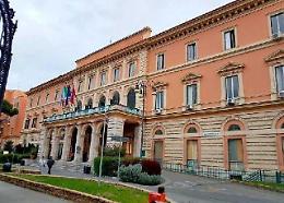 Donna incinta muore di Covid a 28 anni, non era vaccinata: salvo il bambino