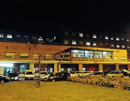 Giovane in fin di vita dopo un festino a base di droga e alcol: è in prognosi riservata