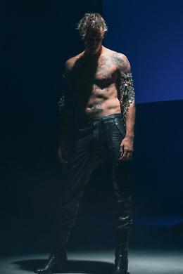 Dopo la solitudine canta la libertà: Achille Lauro torna a Sanremo