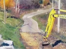 Strada pericolosa, al via i lavori in zona Compre: interventi attesi da anni