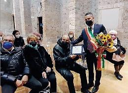 Nonno Adelmo spegne 100 candeline: la comunità festeggia lo storico artigiano