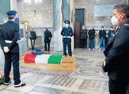 Funerali Piero Segneri: lacrime e dolore per l'ultimo saluto al maresciallo