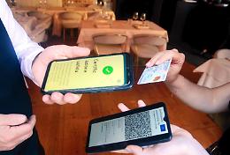 Dietro il bancone ma senza green pass: titolare multato e bar chiuso