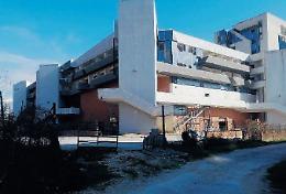 L'ex centro Serapide è ancora terra di nessuno: tra incuria e degrado