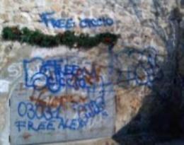 Vandali in azione nella notte: imbrattata la casa di S. Tommaso con vernice spray