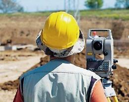 Incidente sul lavoro, quarantenne precipita da un ponteggio: un volo di diversi metri