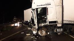 Tir esce fuori strada: paura sulla Monti Lepini e traffico in tilt