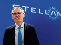 Auto elettriche, il 100% entro il 2030: la sfida di Stellantis