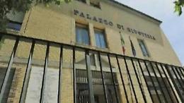 Mette in vendita un cane, ma è soltanto una truffa: 24enne a giudizio