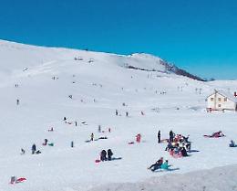 Paura sulla neve, bimba scivola per diversi metri e si ferisce: elitrasportata