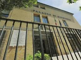 Truffe agli anziani, i raggiri finiscono in aula: due donne nei guai
