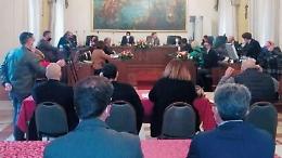Aumenti delle indennità per gli amministratori comunali: la bufera non si placa
