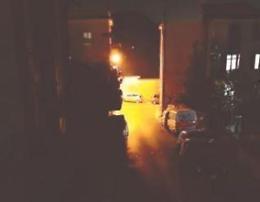 Lampioni fuori uso e quartiere al buio: l'ira dei residenti