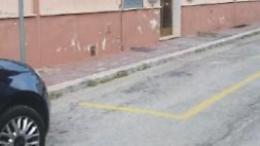 Segnaletica incompiuta e tante strisce da rifare: la polemica