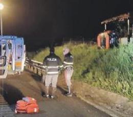 Ennesimo incidente in autostrada, grave un giovane: elitrasportato nella notte