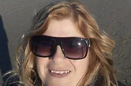 Cade dal balcone e muore, città sotto choc: fissati i funerali di Paola Trulli