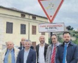 Nuovo cartello dell'artista Guido Gabriele: “Dare precedenza al cuore”