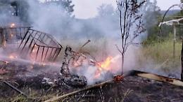 Precipita elicottero privato nel giardino di una abitazione: due feriti